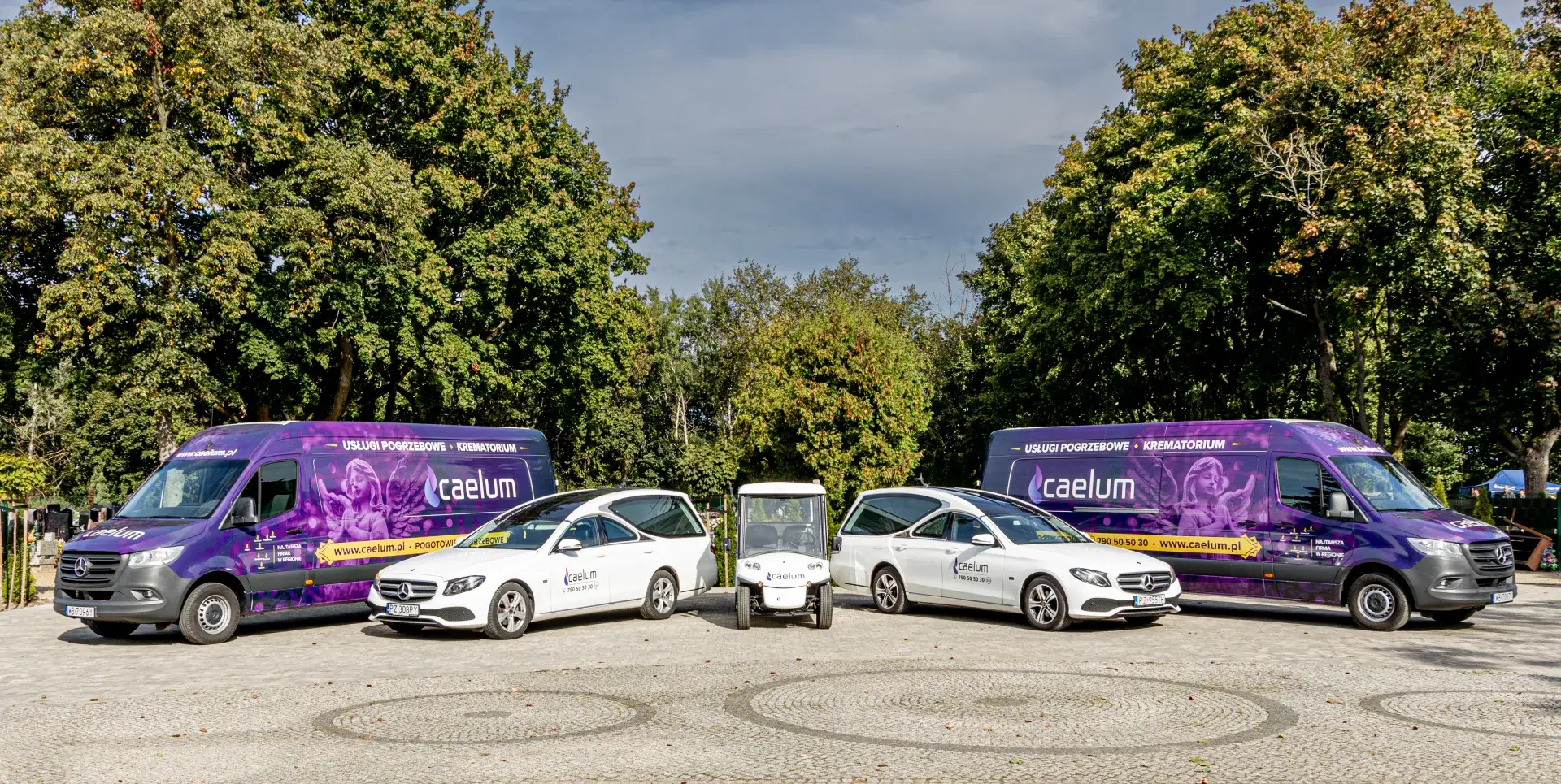 Karawany zakładu pogrzebowego Caelum Karawany zakładu pogrzebowego Caelum