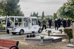 Ceremonia pogrzebowa (45)