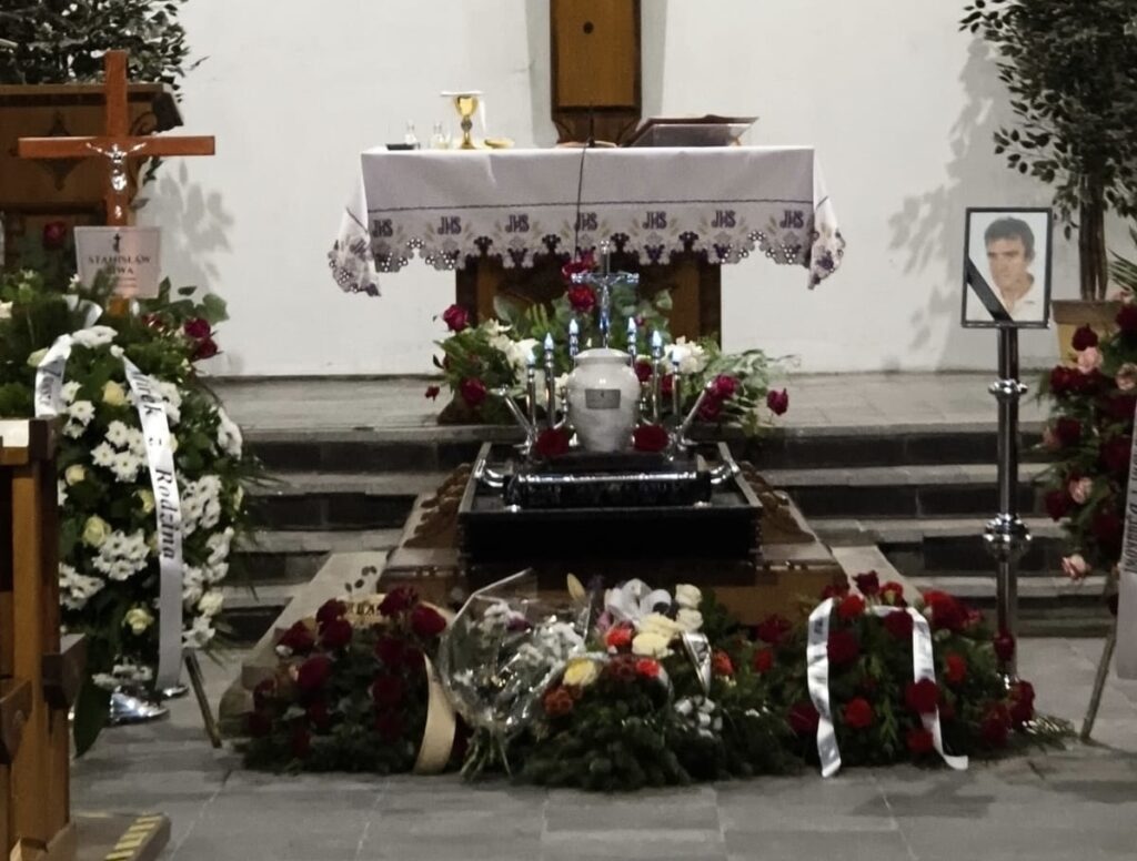 13a2b4e6-fd45-4092-b370-577e339f0f5e